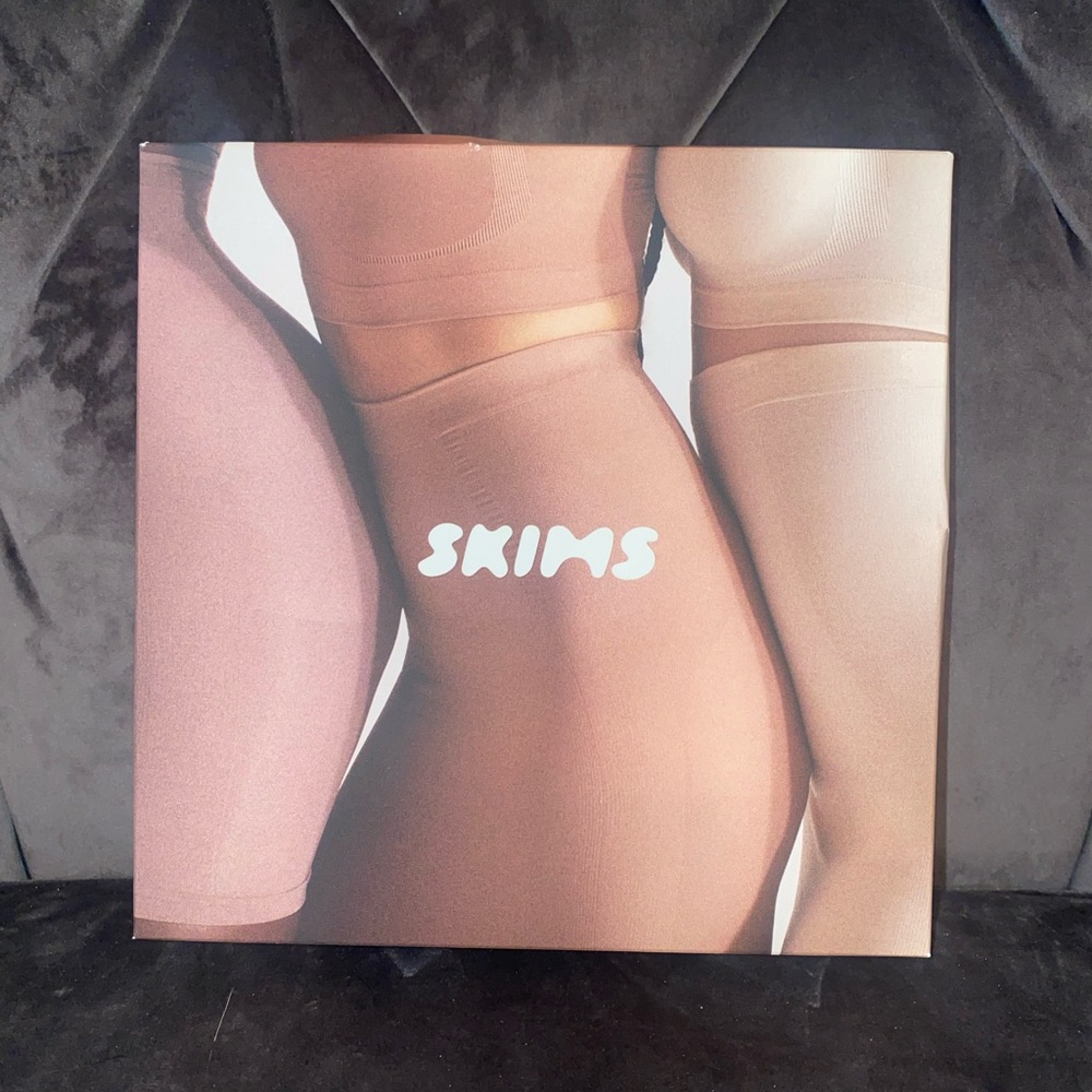 Skims skirt